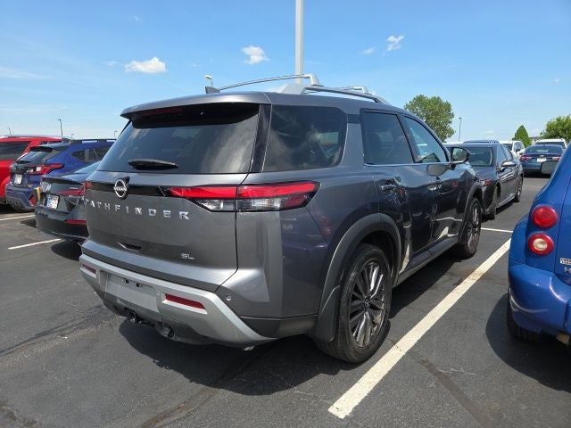2025 Nissan Pathfinder SL