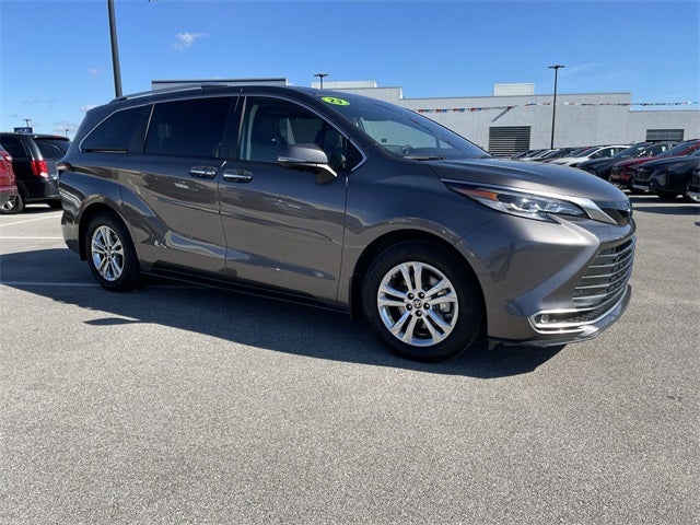 2023 Toyota Sienna Platinum 7 Passenger