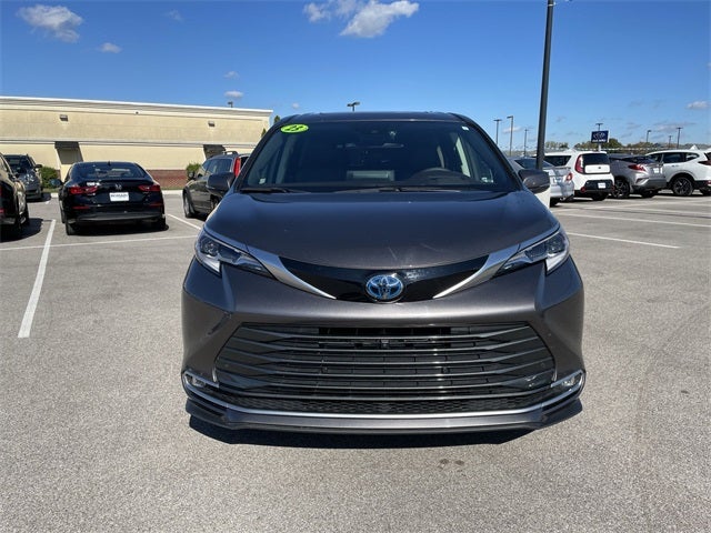 2023 Toyota Sienna Platinum 7 Passenger