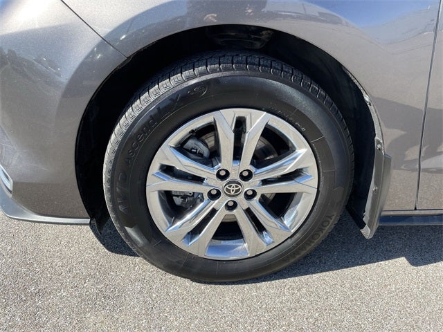 2023 Toyota Sienna Platinum 7 Passenger