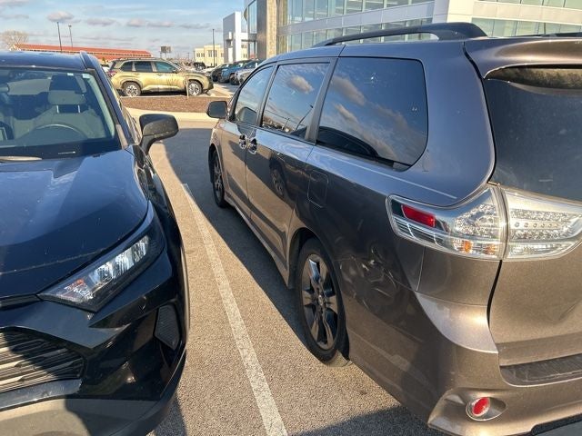 2011 Toyota Sienna SE