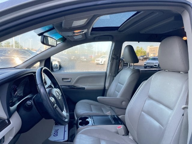 2015 Toyota Sienna XLE Premium 8 Passenger