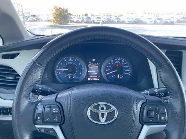 2015 Toyota Sienna XLE Premium 8 Passenger