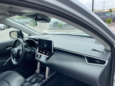 2025 Toyota Corolla Cross XLE