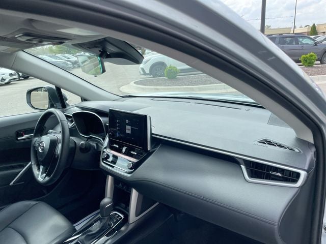 2025 Toyota Corolla Cross XLE