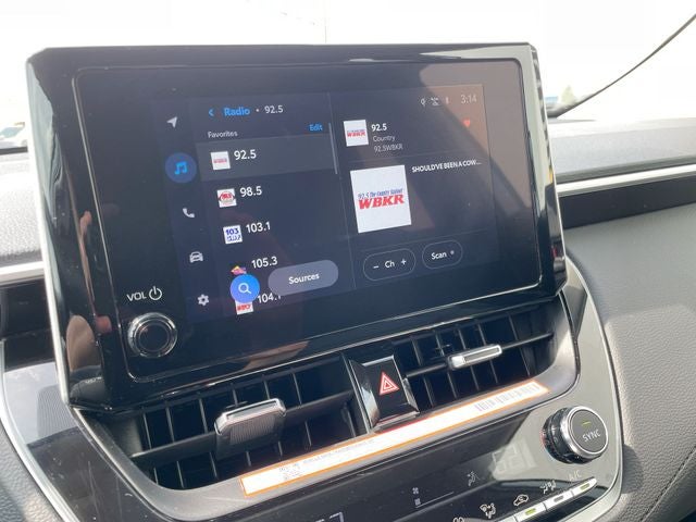 2025 Toyota Corolla Cross XLE