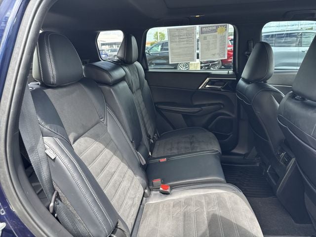 2022 Mitsubishi Outlander Black Edition