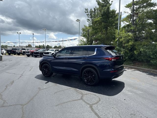 2022 Mitsubishi Outlander Black Edition