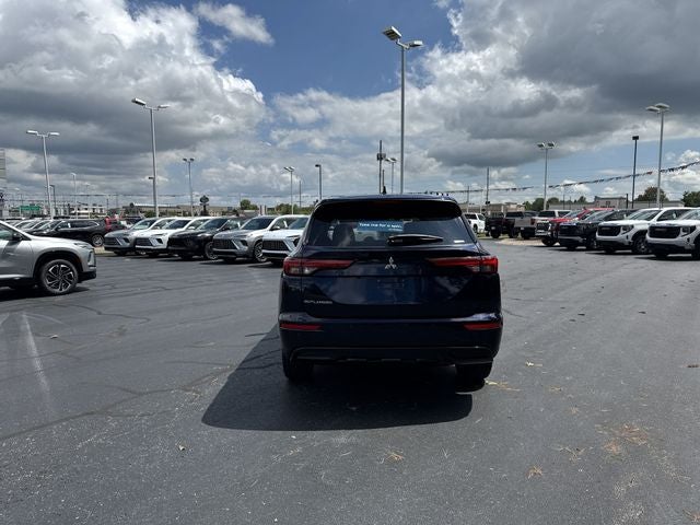 2022 Mitsubishi Outlander Black Edition