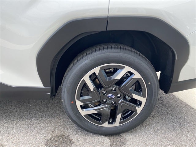 2025 Subaru FORESTER Limited Hybrid