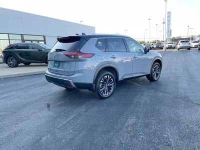 2025 Nissan Rogue SL
