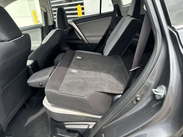 2016 Toyota RAV4 Hybrid XLE