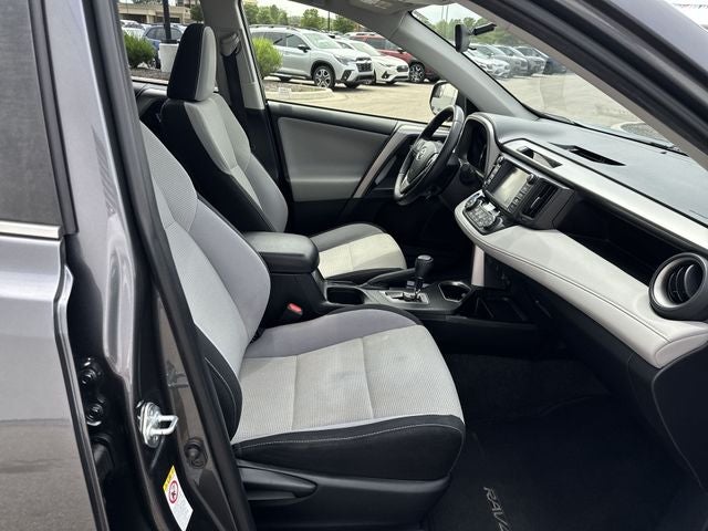 2016 Toyota RAV4 Hybrid XLE