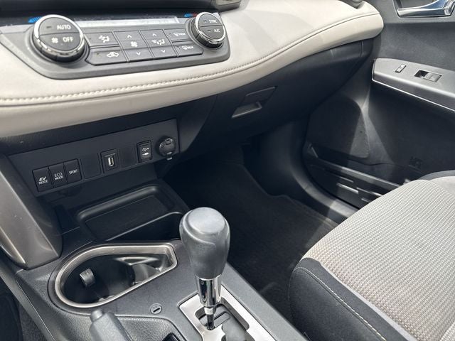 2016 Toyota RAV4 Hybrid XLE