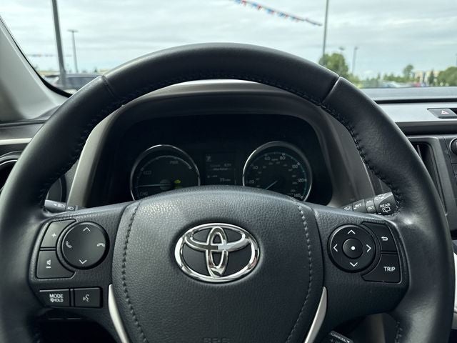 2016 Toyota RAV4 Hybrid XLE