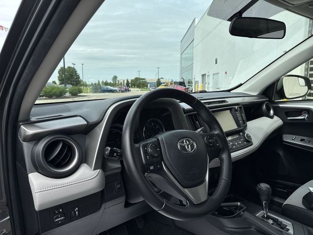 2016 Toyota RAV4 Hybrid XLE