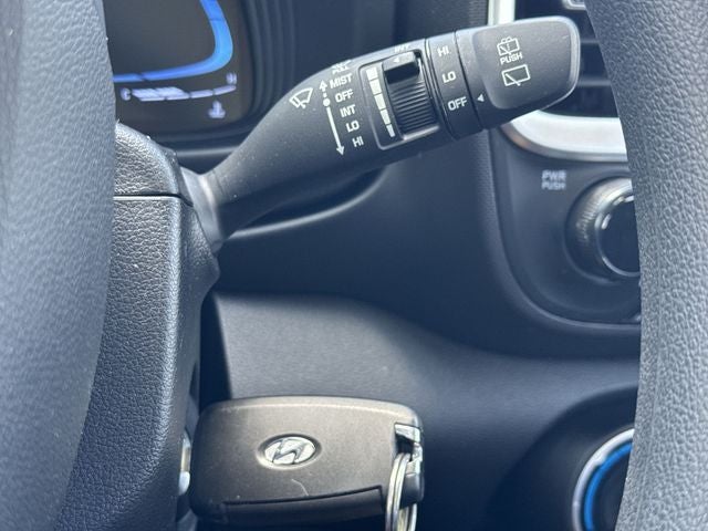 2025 Hyundai Venue SE