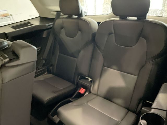 2025 Volvo XC90 B5 Core