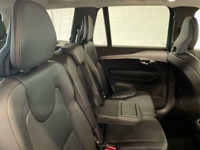 2025 Volvo XC90 B5 Core