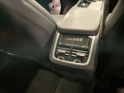 2025 Volvo XC90 B5 Core