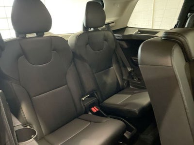 2025 Volvo XC90 B5 Core