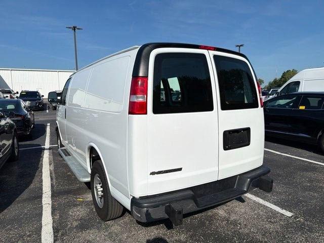 2025 Chevrolet Express Cargo WT