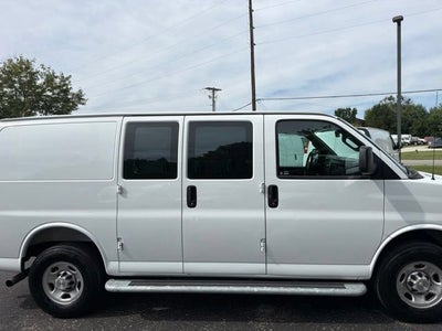 2025 Chevrolet Express Cargo WT