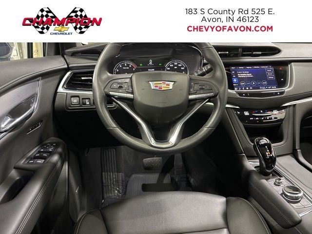 2025 Cadillac XT6 Luxury