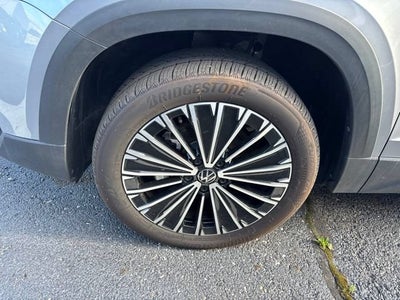 2025 Volkswagen Taos SE