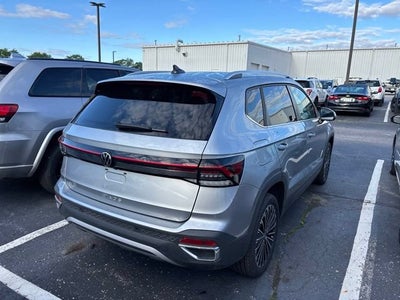 2025 Volkswagen Taos SE