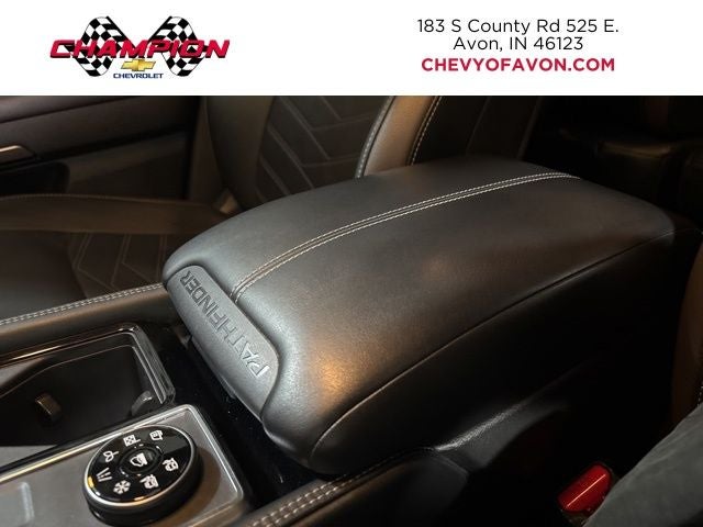 2023 Nissan Pathfinder Platinum