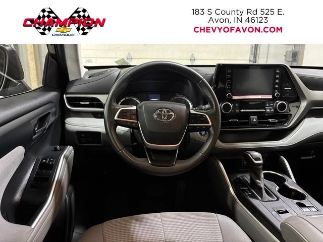 2022 Toyota Highlander LE
