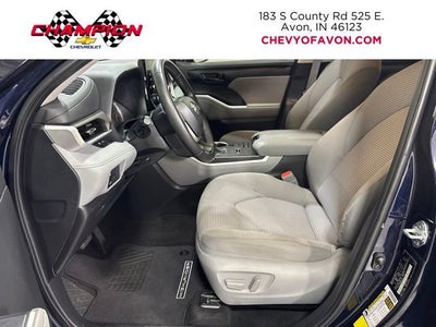 2022 Toyota Highlander LE