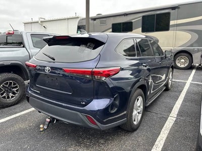 2022 Toyota Highlander LE