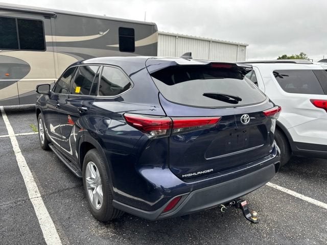 2022 Toyota Highlander LE