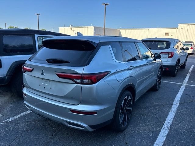 2024 Mitsubishi Outlander SE