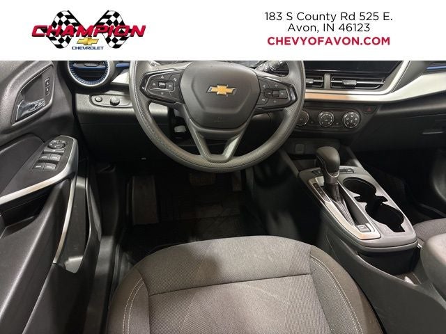 2025 Chevrolet Trax LS