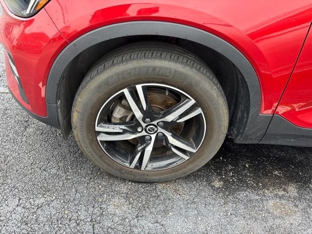 2023 Volvo XC40 Plus Bright Theme