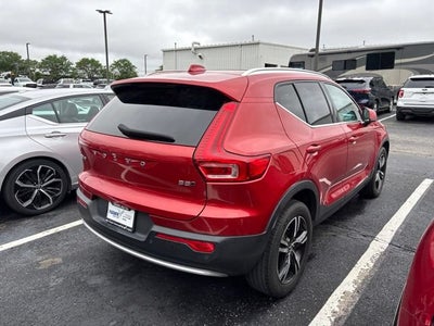 2023 Volvo XC40 Plus Bright Theme